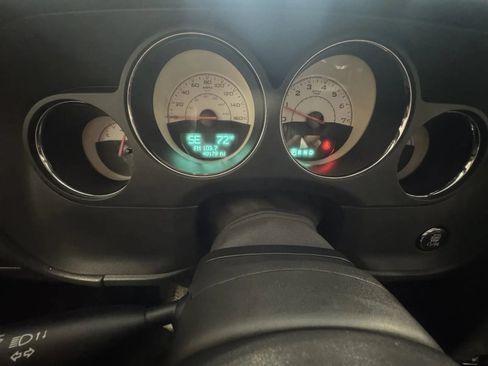 Used 2014 Dodge Challenger R/T RWD image 21