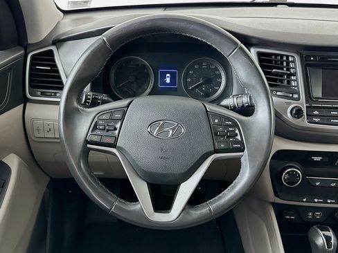 Used 2017 Hyundai Tucson Sport image 18
