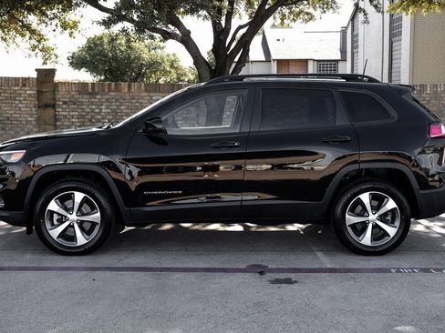 Used 2022 Jeep Cherokee Limited image 20