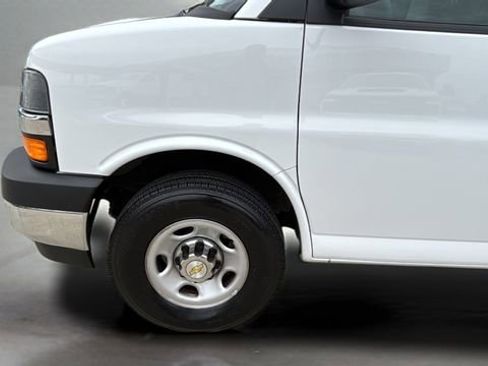 Used 2024 Chevrolet Express 3500 LT w/ LT Preferred Equipment Group image 28