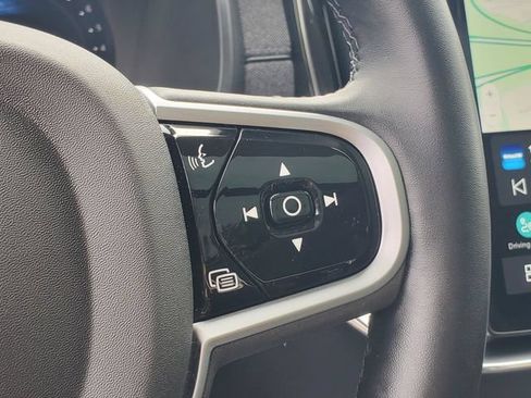 Certified 2025 Volvo XC90 B5 Plus AWD/4WD image 21