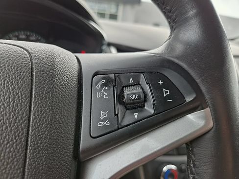 Used 2017 Chevrolet Trax LT w/ LT Convenience Package AWD/4WD image 15