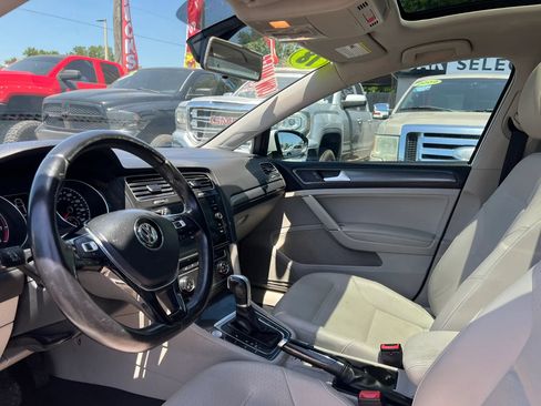 Used 2018 Volkswagen Golf SE FWD image 10