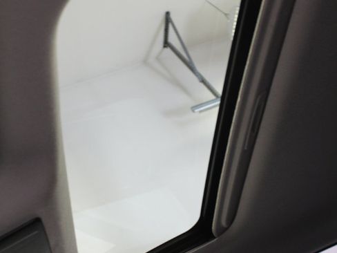 Used 2020 Nissan Sentra SR w/ Premium Package image 12