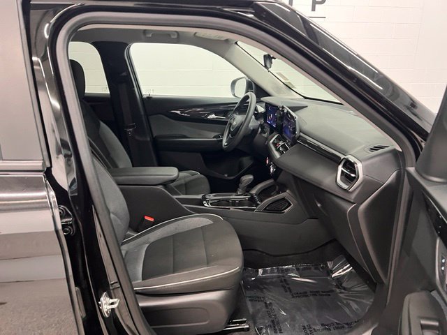 Certified 2025 Chevrolet TrailBlazer LT AWD/4WD image 12