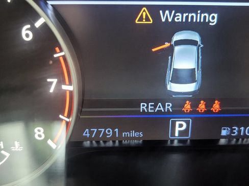 Used 2024 Nissan Altima 2.5 SR FWD image 35