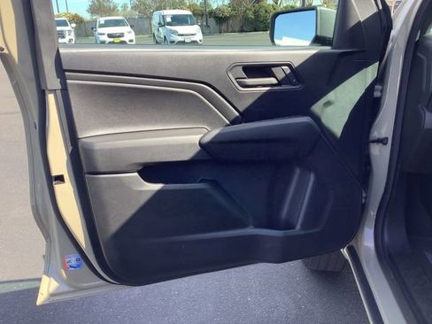 Used 2024 Chevrolet Colorado W/T image 9