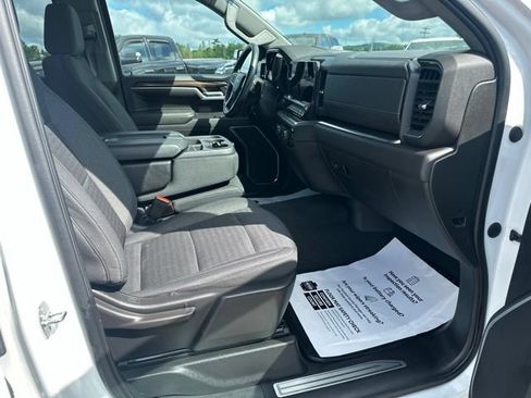 Used 2023 Chevrolet Silverado 1500 LT AWD/4WD image 8