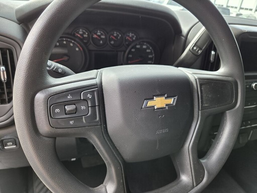 Used 2026 Chevrolet Silverado 2500 Custom w/ Custom Convenience Package AWD/4WD image 8