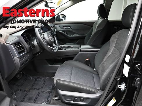 Used 2023 Nissan Rogue SV FWD image 13