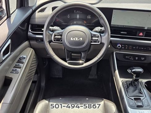Used 2025 Kia Carnival FWD image 13