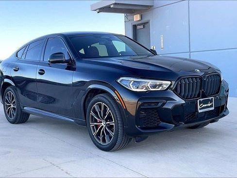 Used 2022 BMW X6 xDrive40i w/ Executive Package image 3