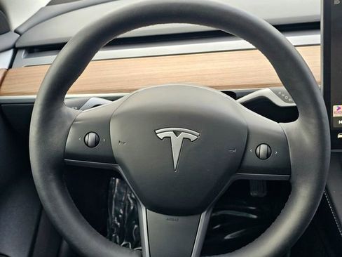 Used 2023 Tesla Model 3 Standard Range image 32