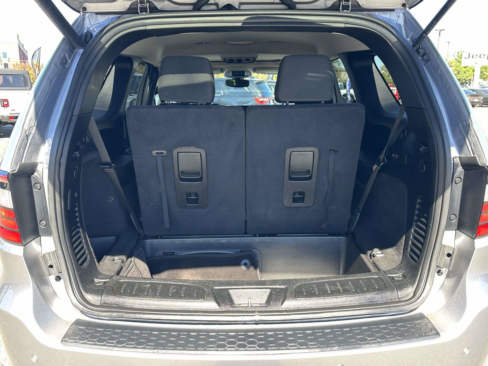 Used 2019 Dodge Durango SXT AWD/4WD image 36