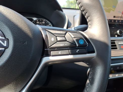 Used 2024 Nissan Altima 2.5 SV w/ SV Premium Package AWD/4WD image 23