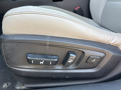 Used 2017 Lexus ES 300h w/ Navigation System Package FWD image 14