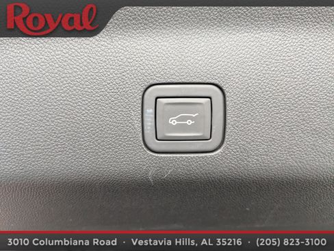 Used 2024 GMC Yukon Denali w/ Denali Reserve Package AWD/4WD image 15