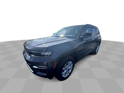 Used 2024 Jeep Grand Cherokee Limited AWD/4WD image 1