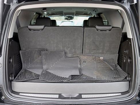 Used 2019 GMC Yukon SLT image 38