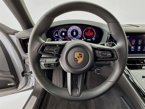 Certified 2025 Porsche Panamera 4 image 16