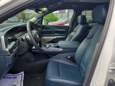 New 2025 Cadillac Escalade IQ Luxury 2 AWD/4WD image 21