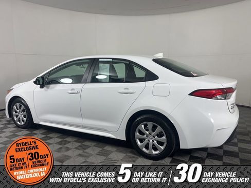 Used 2025 Toyota Corolla LE image 9
