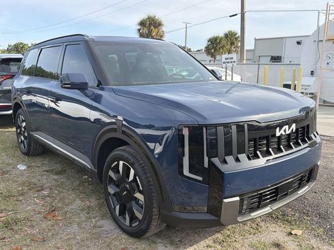 Used 2027 Kia Telluride S FWD image 3