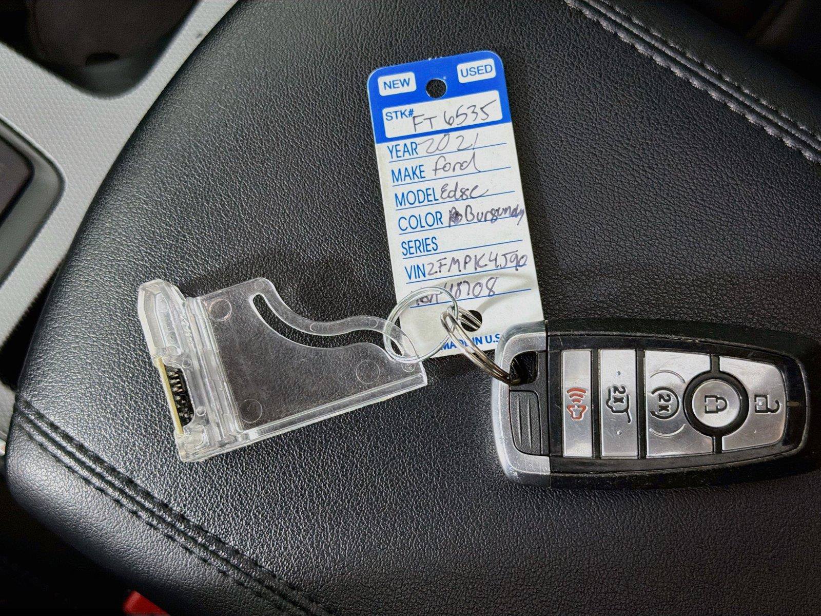 Used 2021 Ford Edge SEL w/ Convenience Package AWD/4WD image 4