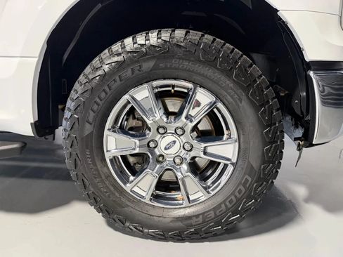 Used 2015 Ford F150 XLT w/ Equipment Group 302A Luxury AWD/4WD image 9