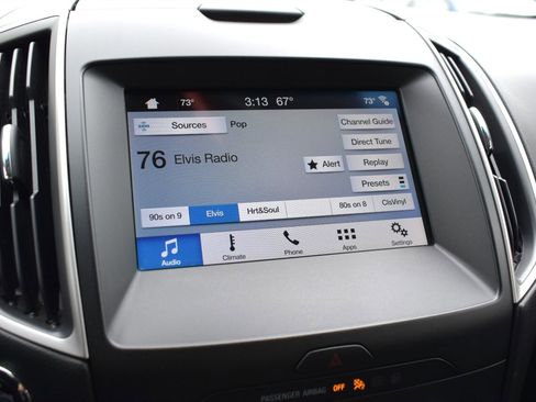 Used 2019 Ford Edge SEL FWD image 17