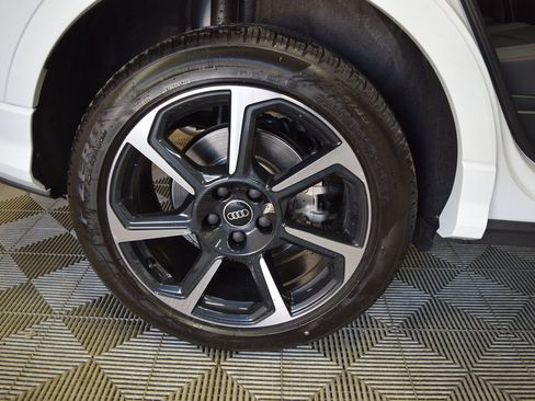 New 2025 Audi Q3 2.0T Premium Plus image 11