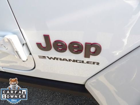 Used 2023 Jeep Wrangler Unlimited Rubicon w/ Xtreme 35 Tire Package AWD/4WD image 18