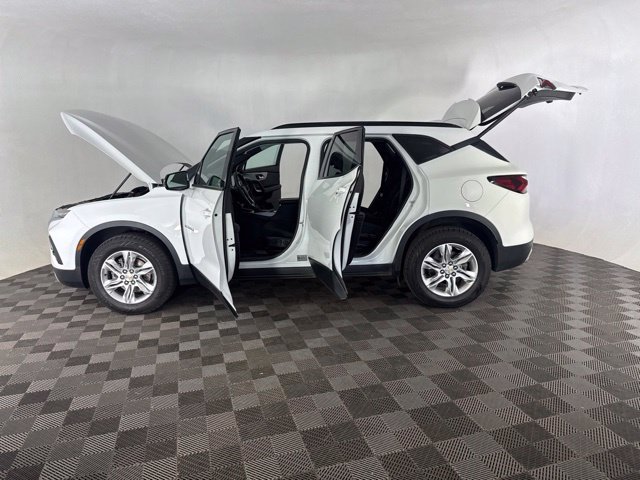 Used 2022 Chevrolet Blazer LT AWD/4WD image 11
