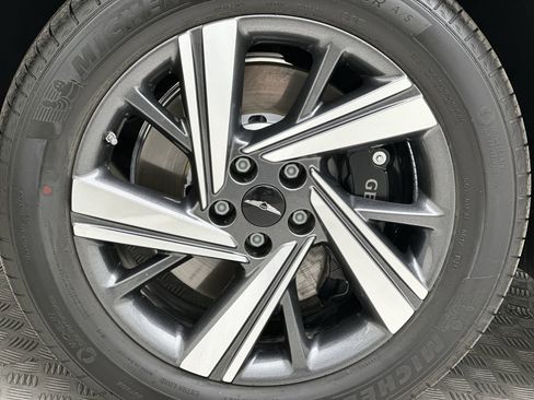Certified 2026 Genesis GV70 3.5T Sport Advanced AWD/4WD image 10