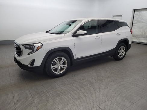 Used 2020 GMC Terrain SLE image 2
