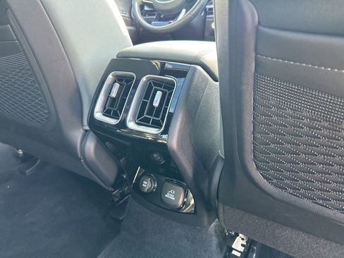 Used 2024 Kia Sorento SX Prestige w/ Sage Leather Package AWD/4WD image 52
