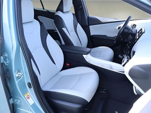 Certified 2016 Toyota Prius Four Touring image 17