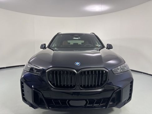 New 2026 BMW X5 xDrive50e w/ M Sport Package AWD/4WD image 2