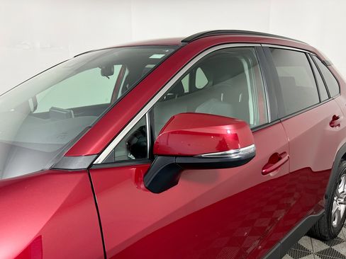 Used 2025 Toyota RAV4 XLE image 12