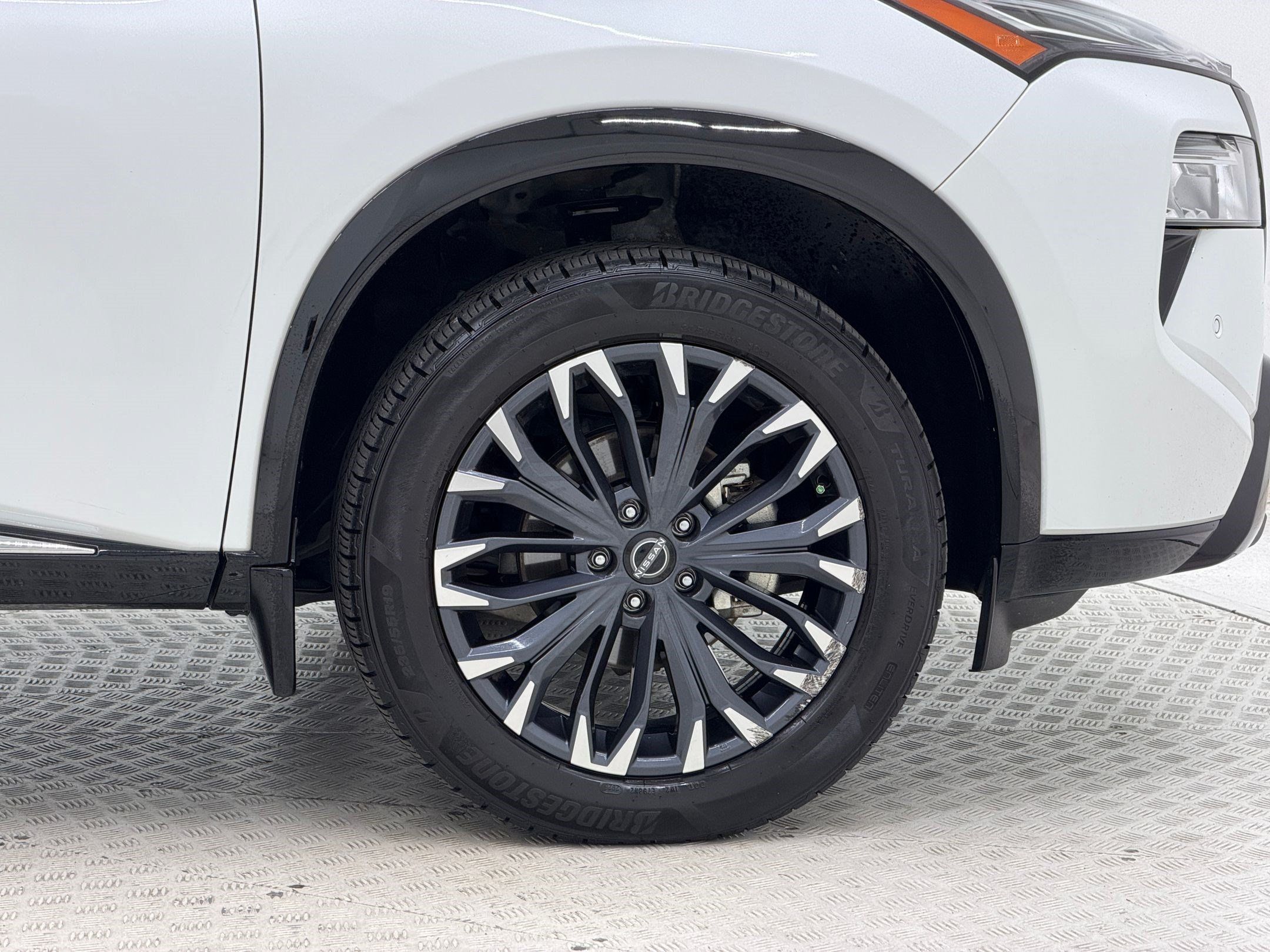 Used 2024 Nissan Rogue Platinum w/ Platinum Premium Package AWD/4WD image 13