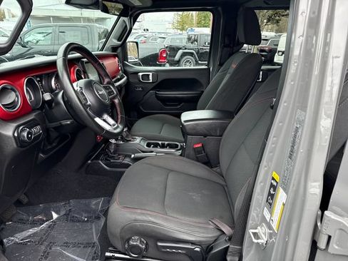 Used 2020 Jeep Wrangler Unlimited Rubicon w/ Advanced Safety Group AWD/4WD image 14