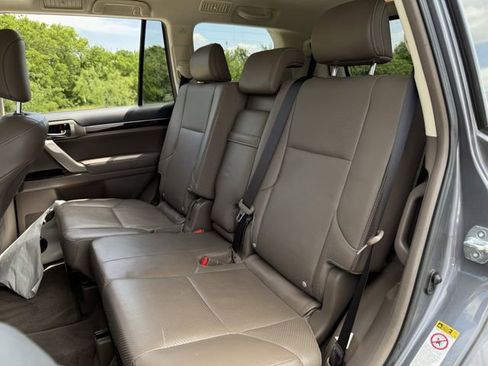 Used 2019 Lexus GX 460 Luxury AWD/4WD image 28