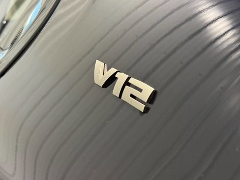 Used 2019 BMW M760i xDrive w/ Luxury Rear Seating Package image 8