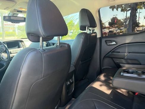 Used 2022 Chevrolet Colorado Z71 AWD/4WD image 7
