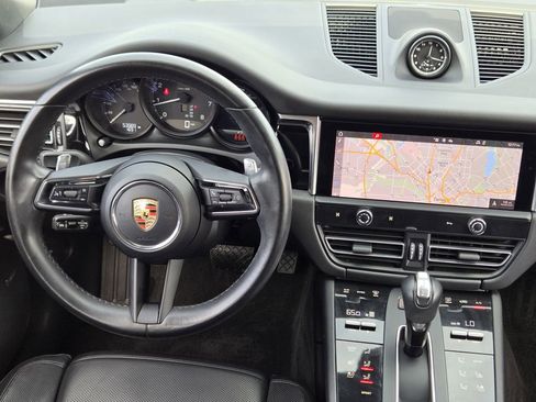 Used 2023 Porsche Macan image 35