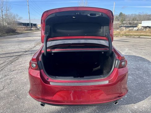 Used 2022 MAZDA MAZDA3 s image 19