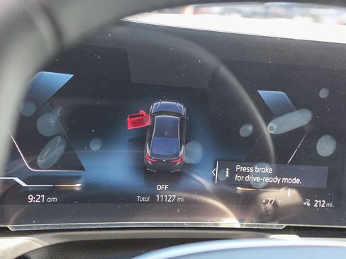Used 2025 BMW i4 eDrive40 w/ Driving Assistance Package RWD image 31