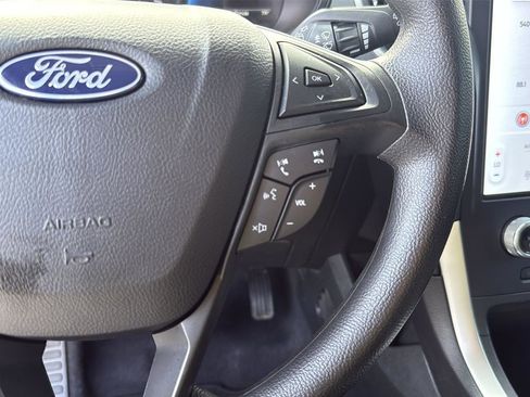 Used 2024 Ford Edge SE w/ Black Appearance Package image 14