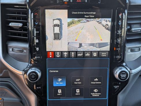 Used 2024 RAM 2500 Big Horn w/ Safety Group AWD/4WD image 31