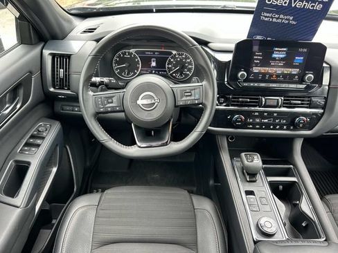 Used 2025 Nissan Pathfinder Rock Creek AWD/4WD image 14